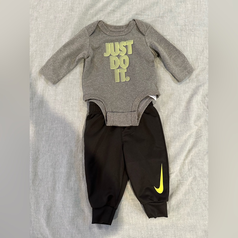 Nike baby outfit